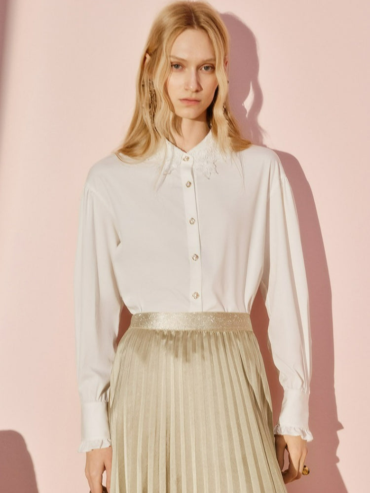 Embroidered Neck Loose Long-sleeved Top