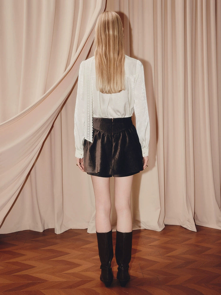 A Shape Pleated Short Skirt