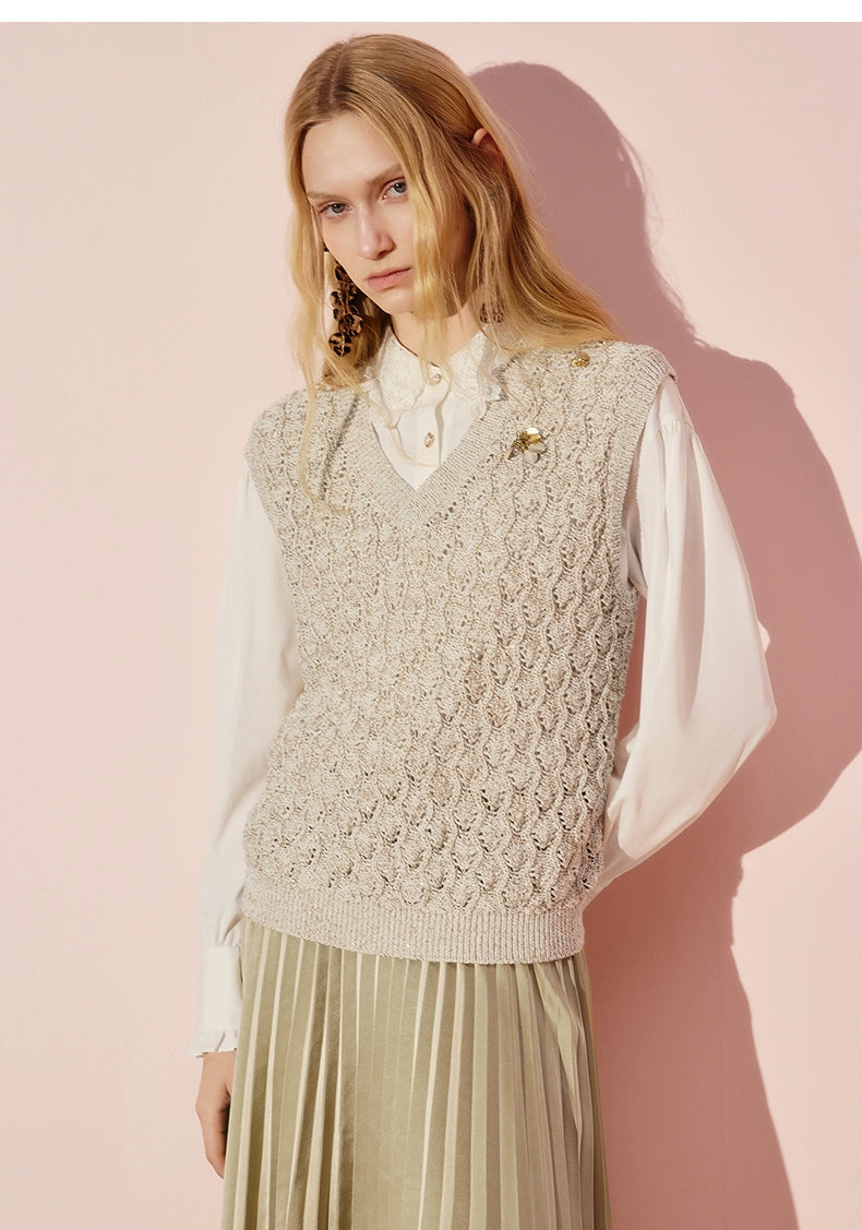 Embroidered Neck Loose Long-sleeved Top